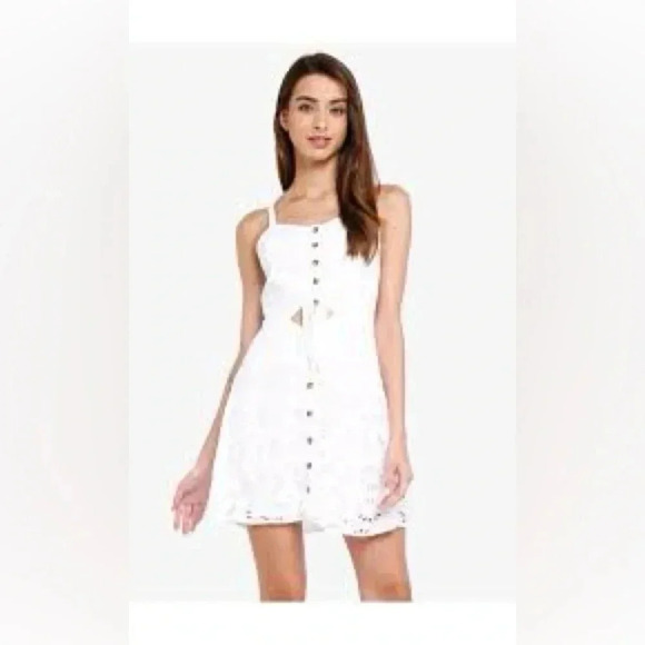 Hollister women’s size small eyelet button-down linen blend white sundress - Picture 1 of 7